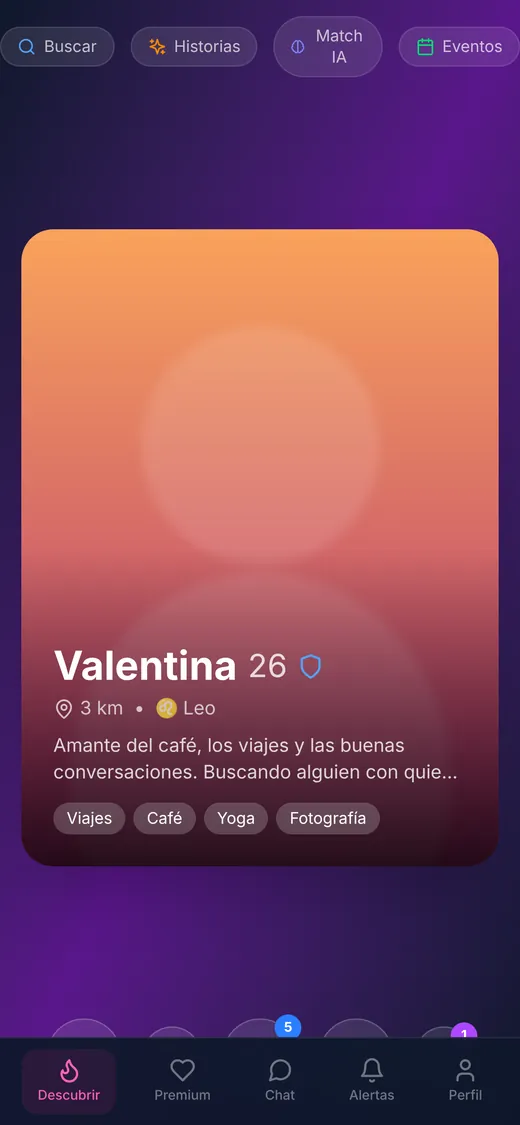 Pantalla Descubrir de la app Flama con un perfil y navegación inferior